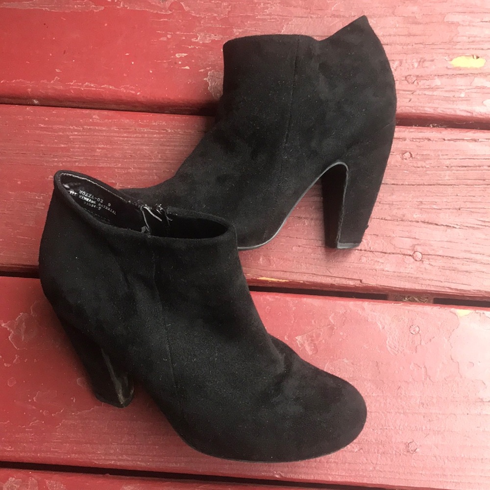 Black Suede Booty (Women’s, US 9)
